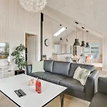 Сasa de vacaciones Awesome Home In Vejby With Sauna Vejby