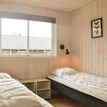 Cozy In With Sauna Semesterbostad *