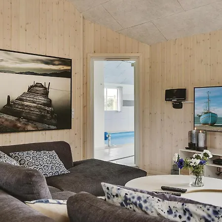 Awesome In With Indoor Swimming Pool *